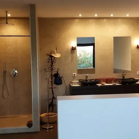 La Baie Des Anges * פורטו-וישיו